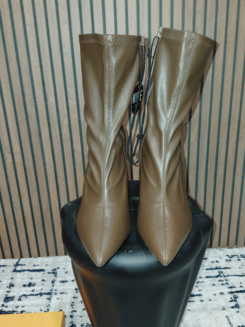 Forever 21 Olive Brown Pointed Toe Mid-Calf Heeled Boots